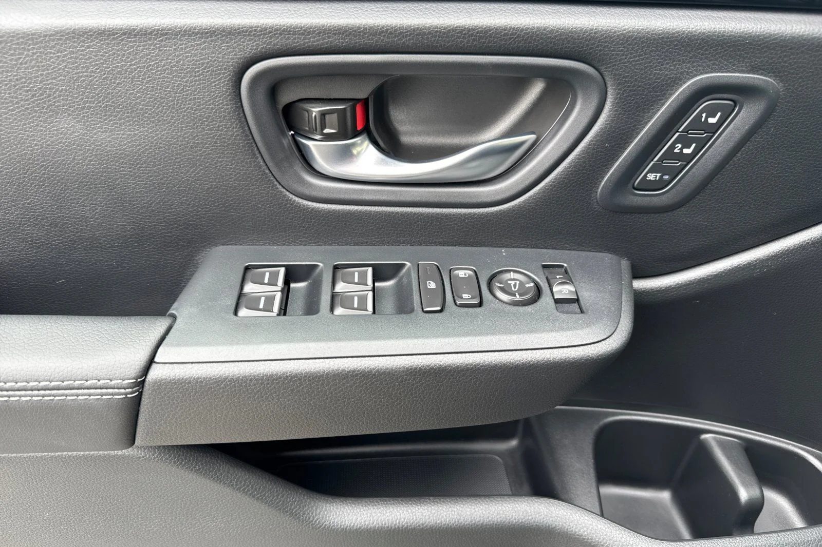 2025 Honda Pilot Touring - Photo 11