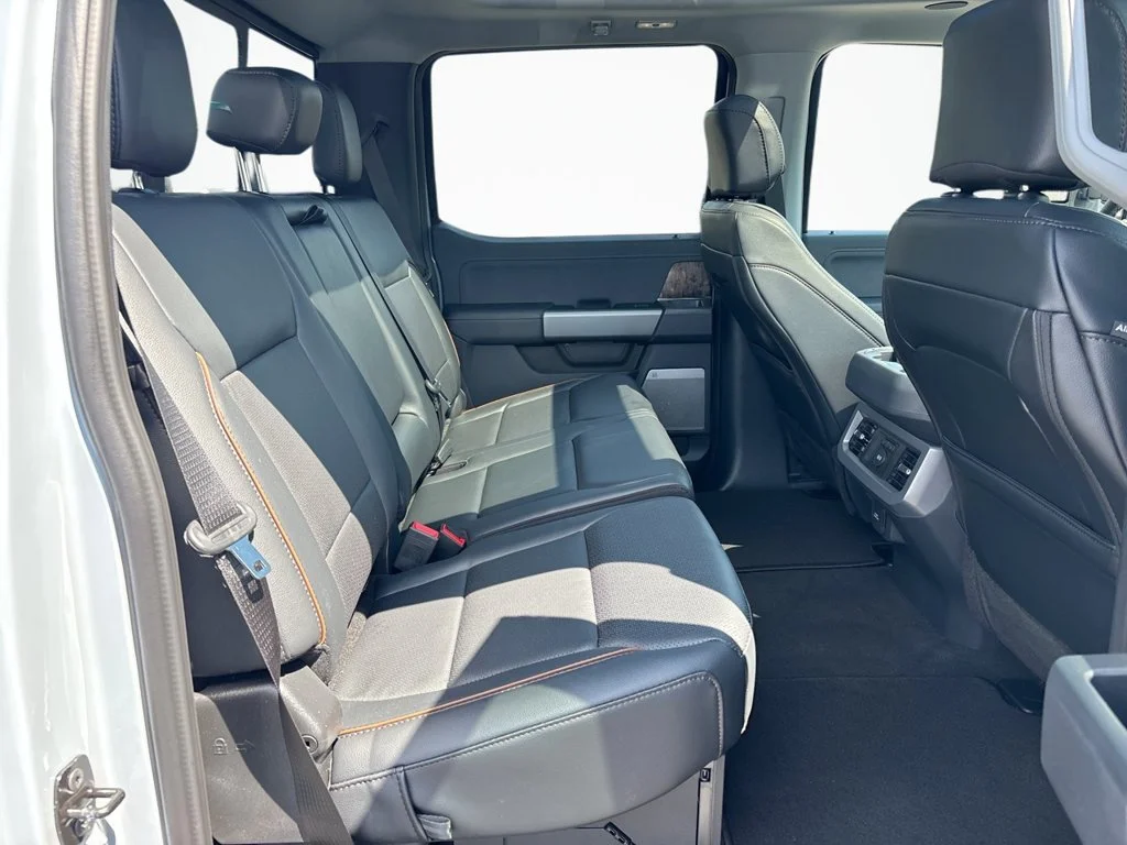 New 2026 Glacier Gray Metallic Tri-Coat Ford F-250® Lariat® image 16