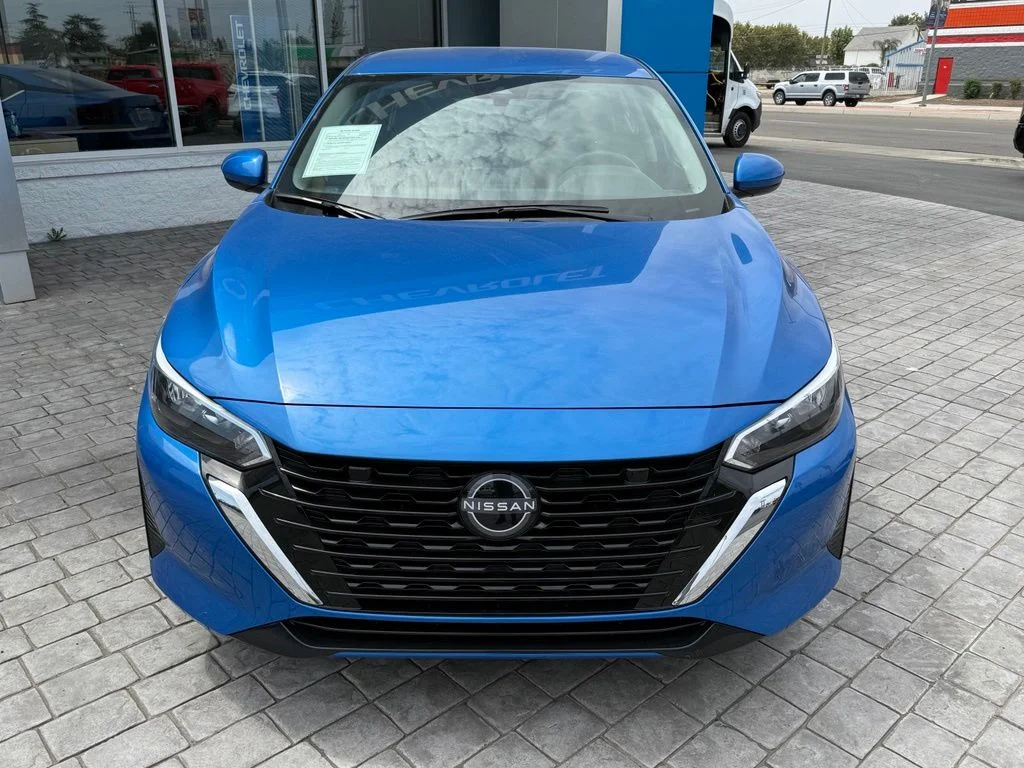 Used 2025 Blue Nissan SV image 3