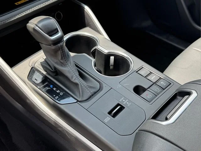 Used 2024 Silver Toyota XLE image 27