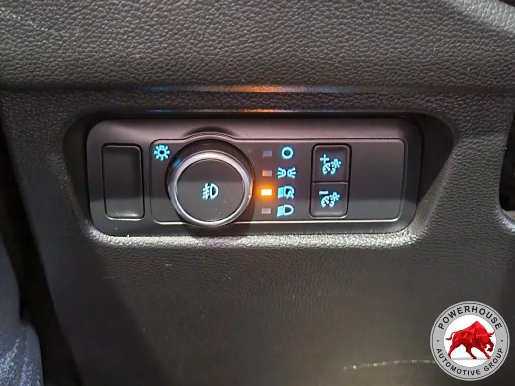 Used 2024 Silver Ford XL image 26