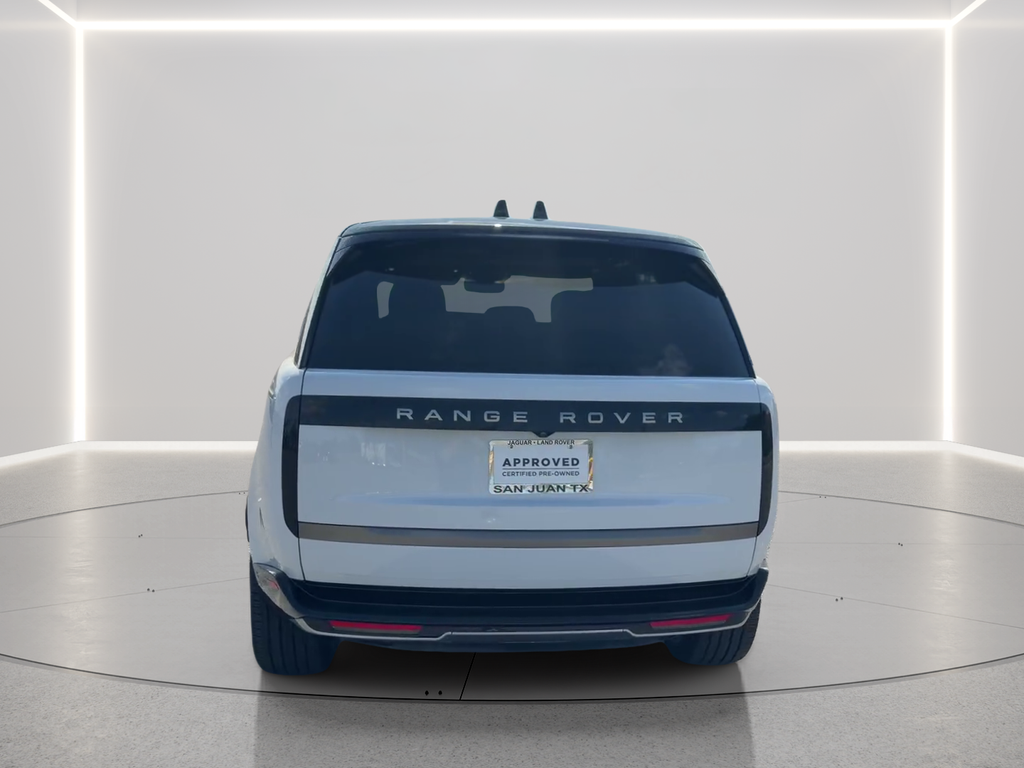 Used 2025 White Land Rover SE image 6