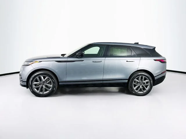 Used 2026  Land Rover Dynamic SE image 8