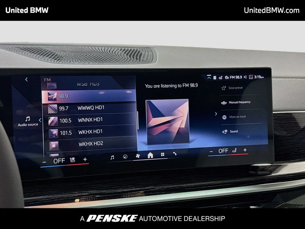 New 2027 Manhattan Green Metallic BMW xDrive40i image 15