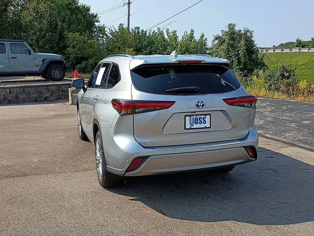 Used 2023 Celestial Silver Metallic Toyota Platinum image 5