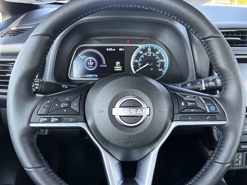 Used 2025 Pearl White Tricoat Nissan SV PLUS image 22