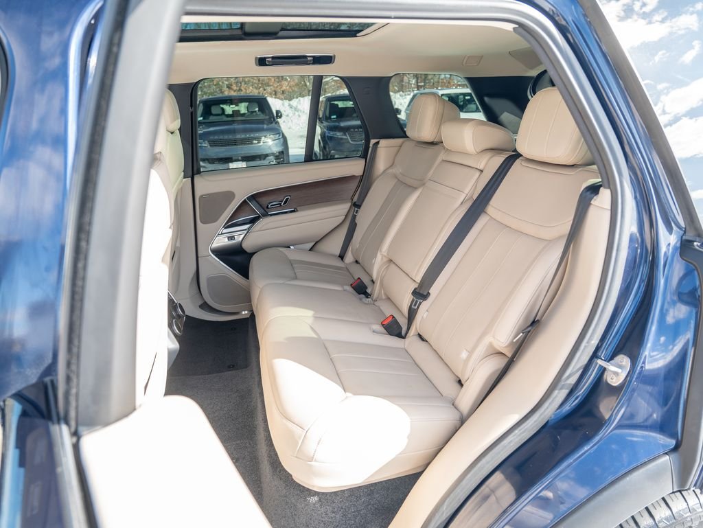 2023 Land Rover Range Rover SE - Photo 35