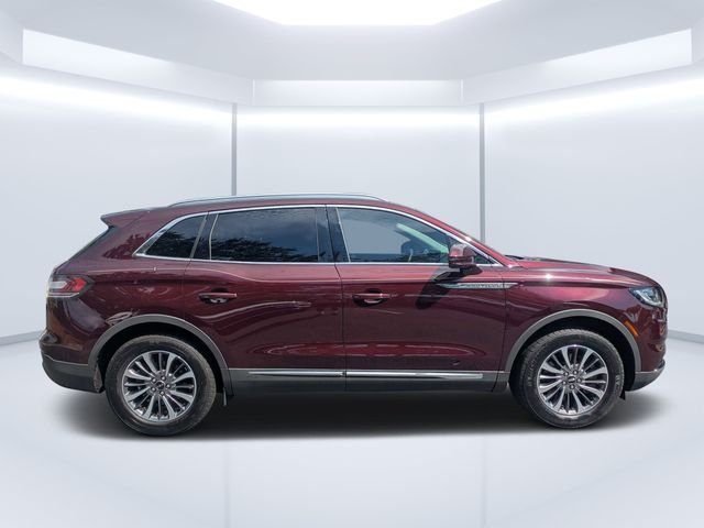 Used 2022 Red Lincoln Standard image 2