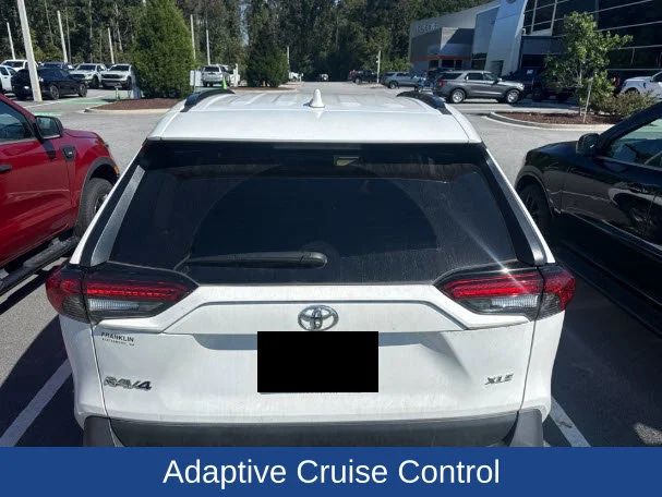 Certified Used 2025 Ice Toyota XLE image 5