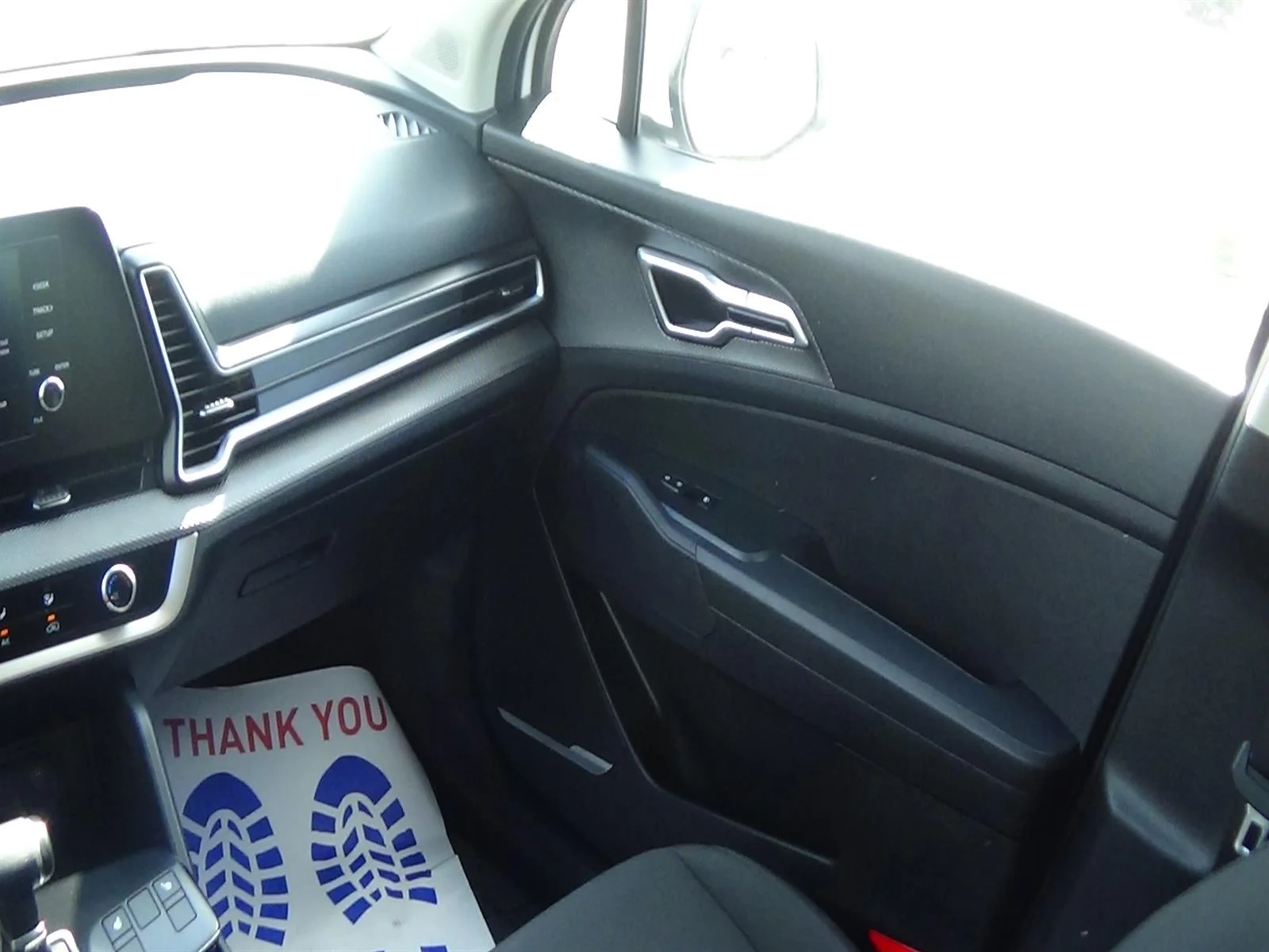 Used 2025 Glacial White Pearl (gwp) Kia LX image 15
