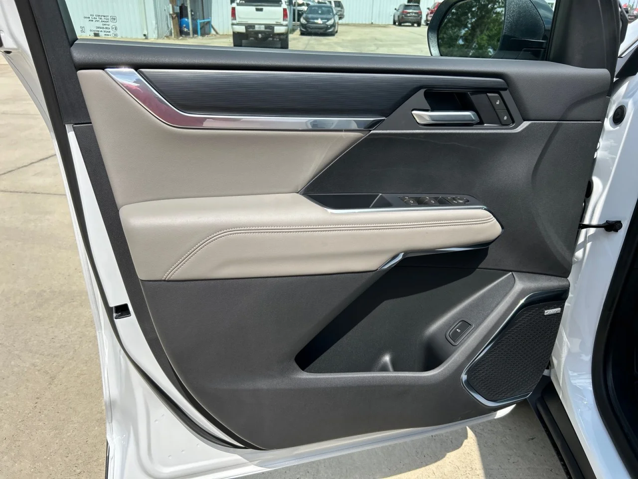New 2026 Summit White GMC Elevation image 10