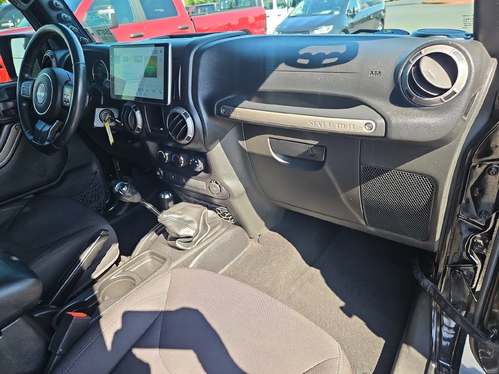 Used 2015 Black Jeep Unlimited Sport image 29