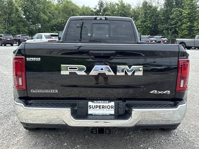 New 2026 Diamond Black Crystal Pearl-Coat Exterior Paint RAM Laramie image 4