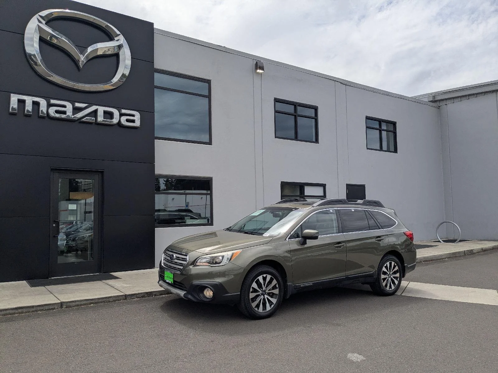 2015 Subaru Outback 2.5i Limited CVT PZEV's photo
