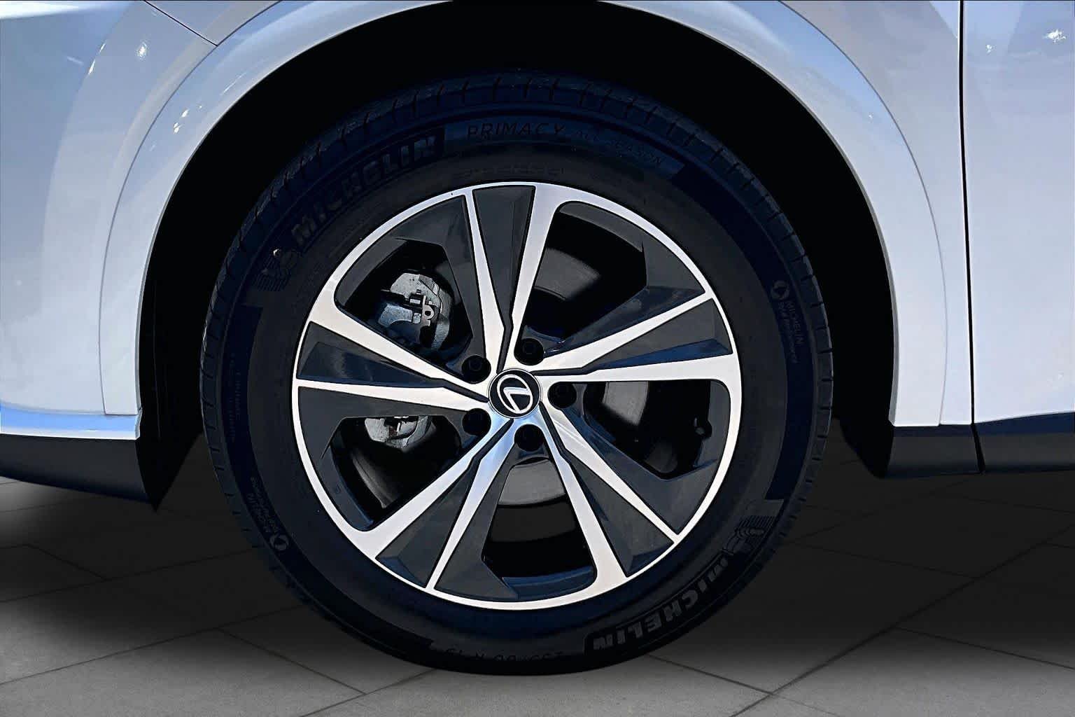 Used 2023 Eminent White Pearl Lexus  image 18