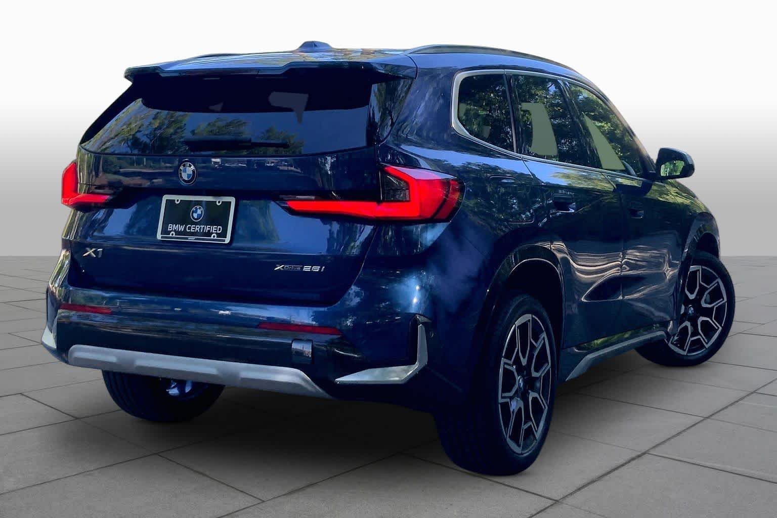 Used 2023 Phytonic Blue Metallic BMW xDrive28i image 12