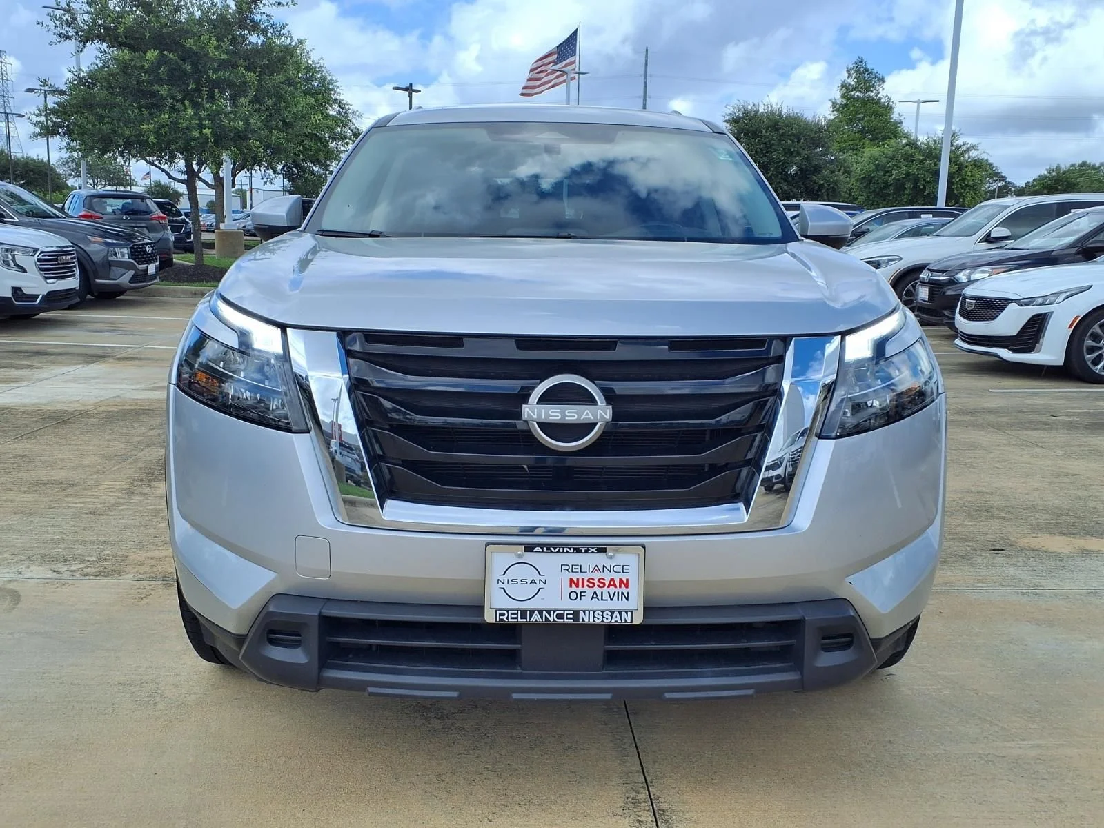 Used 2024 Silver Nissan SV image 5