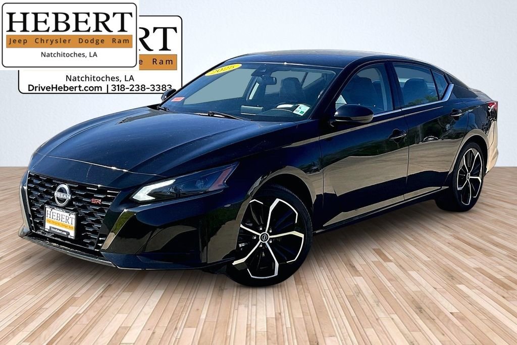 2025 Nissan Altima SR
