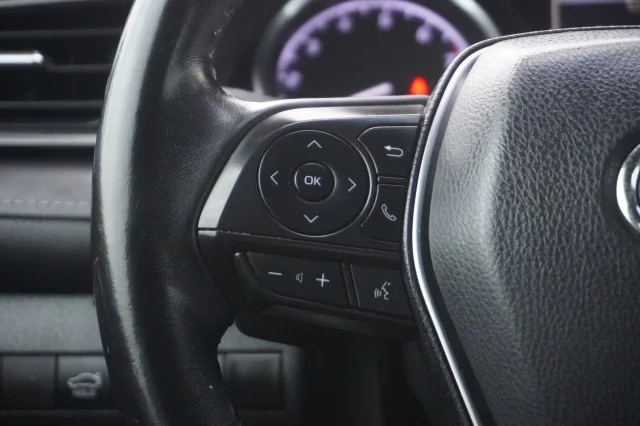 Used 2019  Toyota LE image 23