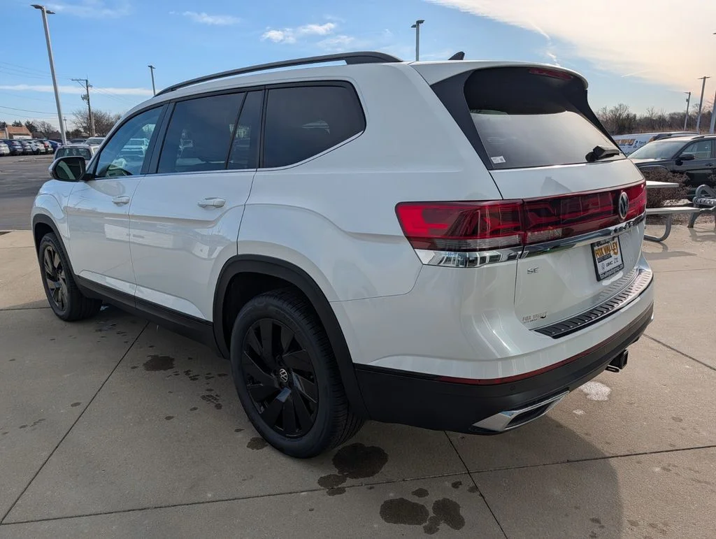 New 2026 White/off-white Volkswagen 2.0T SE w/Technology image 6