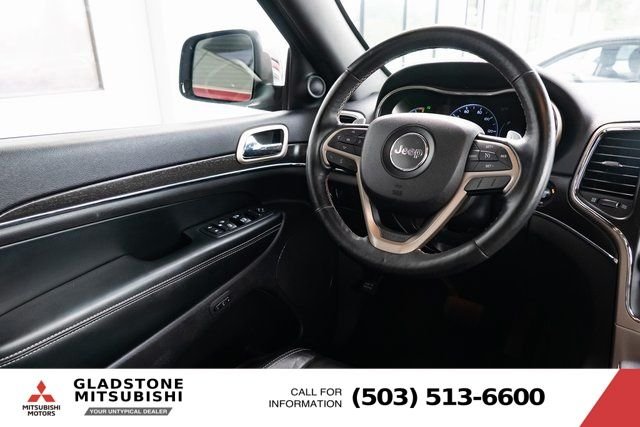 Used 2017 Velvet Jeep Limited image 13