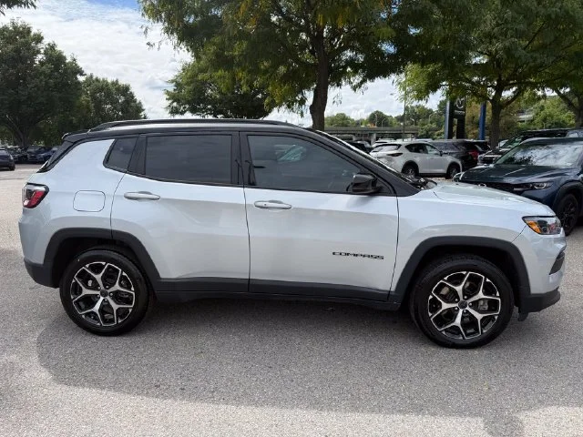 Used 2025 Silver Jeep Limited image 5