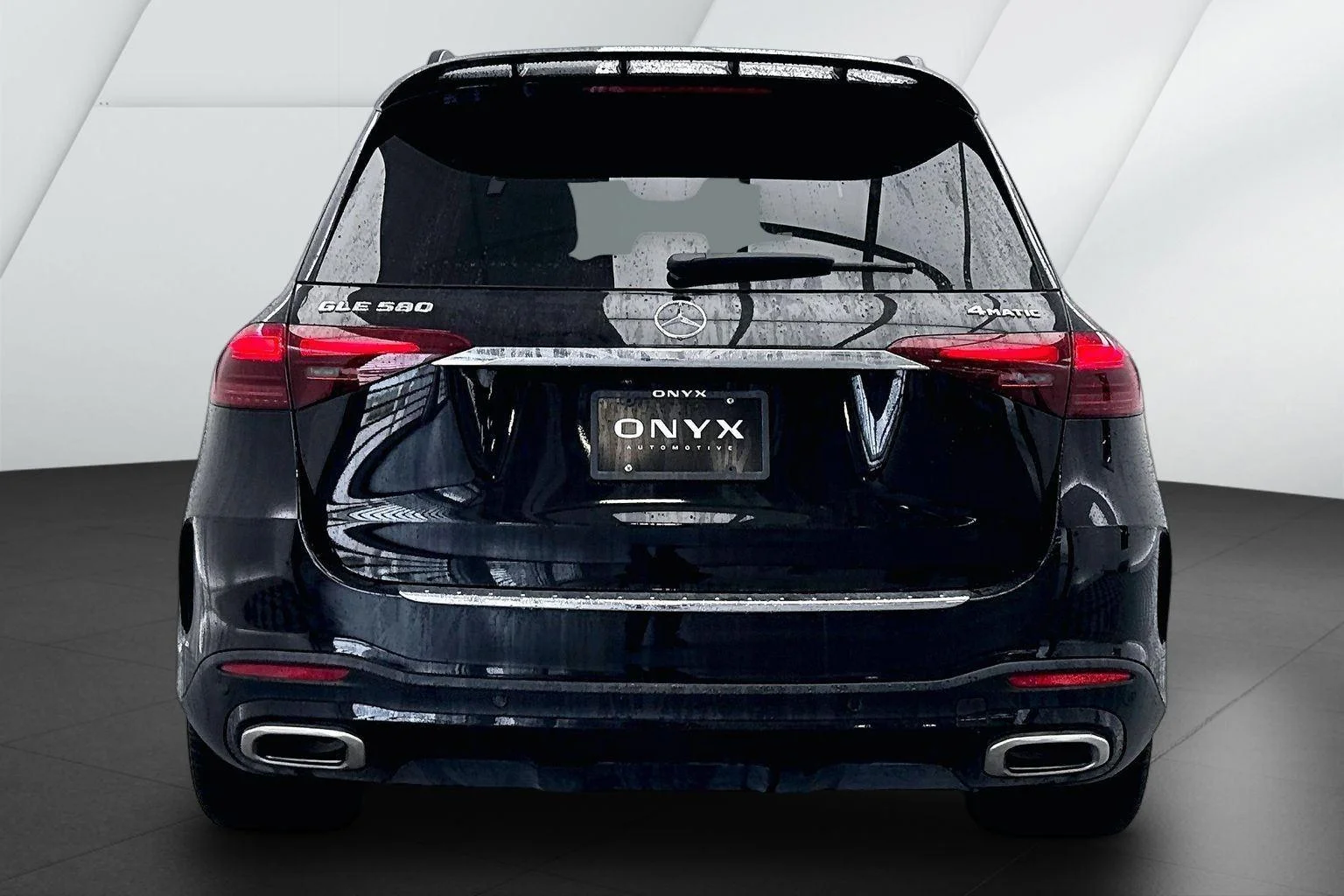 Used 2024 Obsidian Black Metallic Mercedes-Benz GLE 580 image 7
