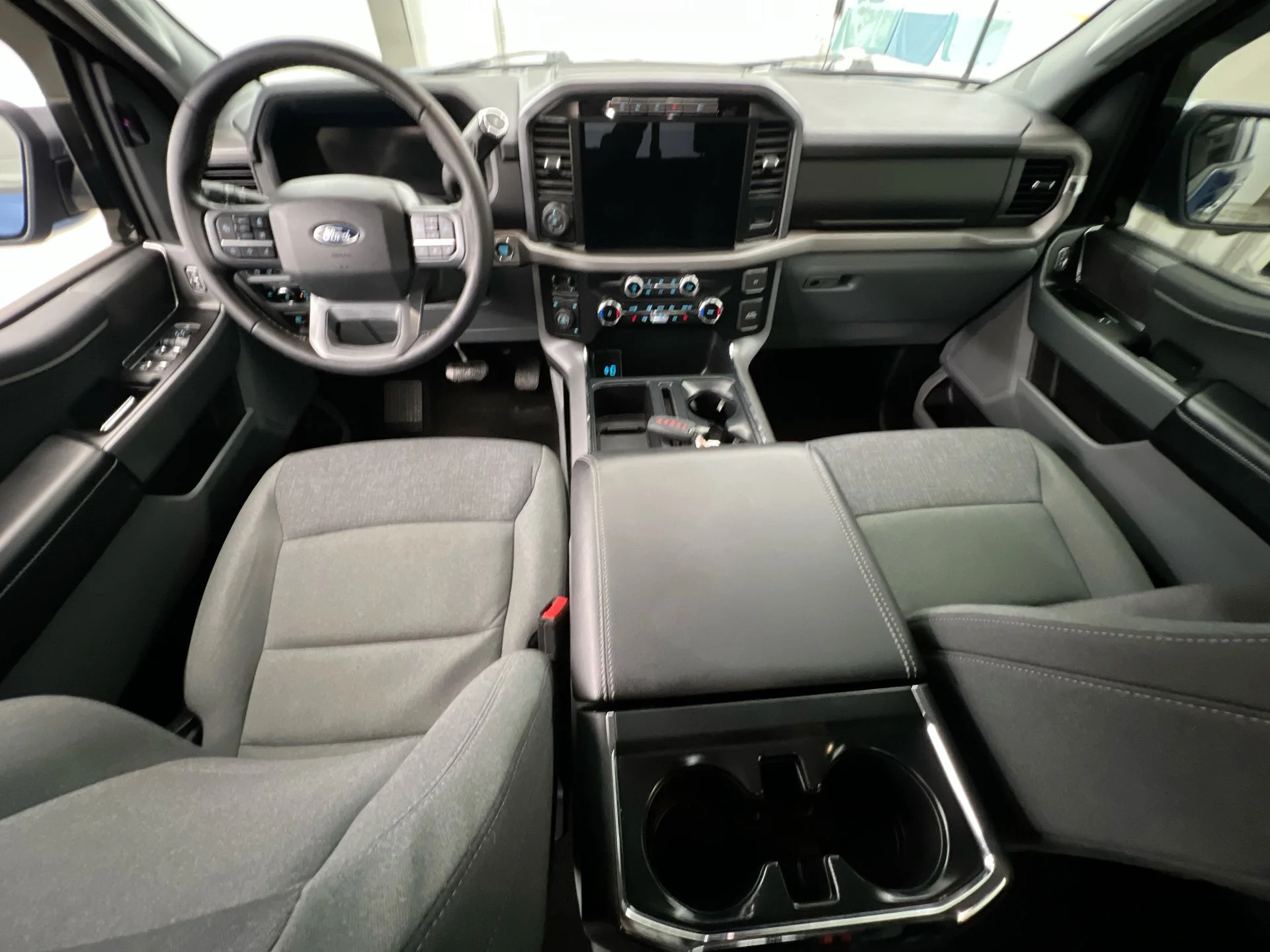 Used 2024 Blue Ford XLT image 2