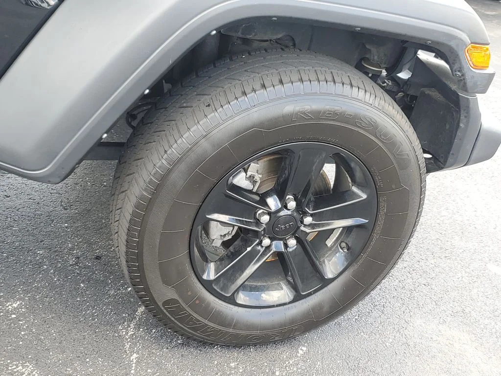 Used 2021 Black Jeep Unlimited Sport Altitude image 6