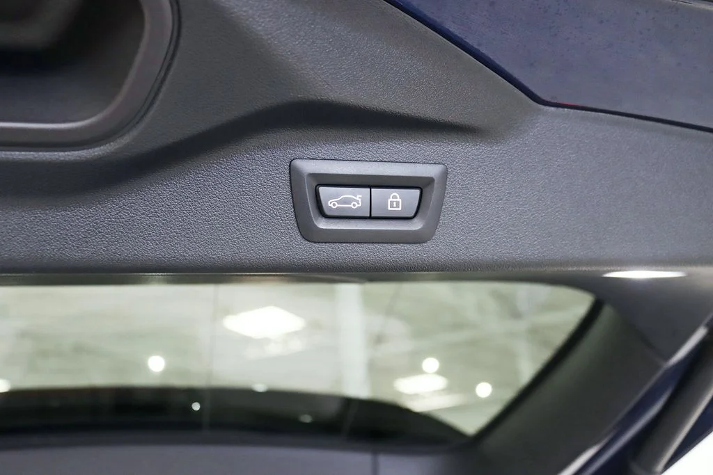 Used 2022 Blue BMW M50i image 46