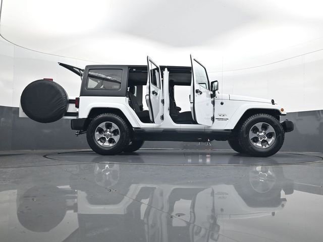 Used 2016 White Jeep Sahara image 33