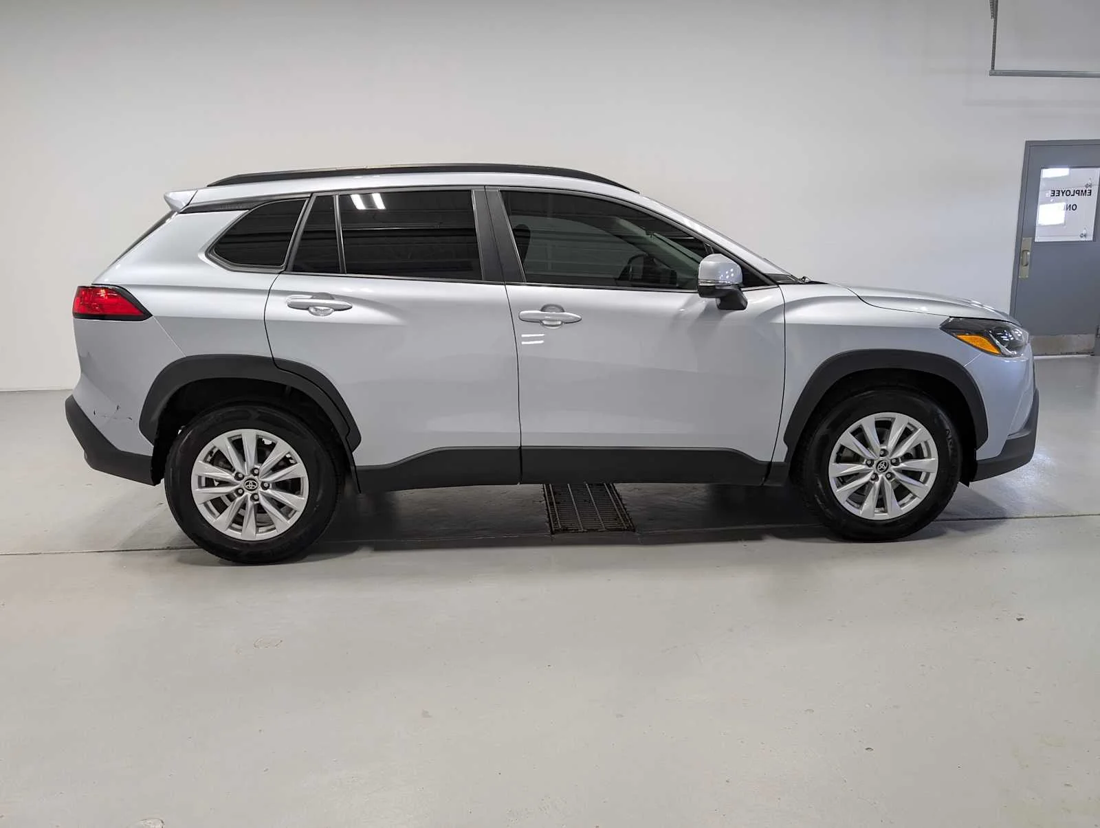 Used 2023 Sonic Silver Toyota LE image 7