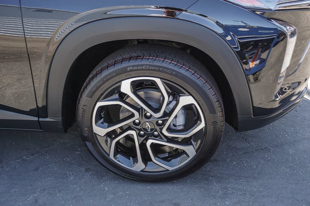 New 2026 Mosaic Black Metallic Chevrolet 2RS image 9