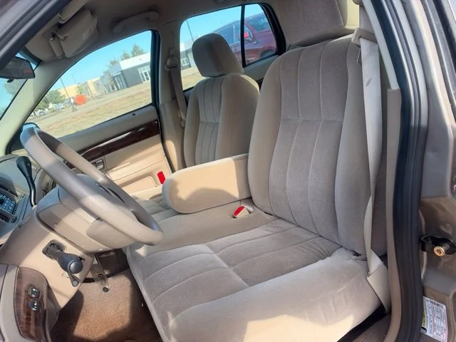 Used 2005 Tan Mercury GS image 17