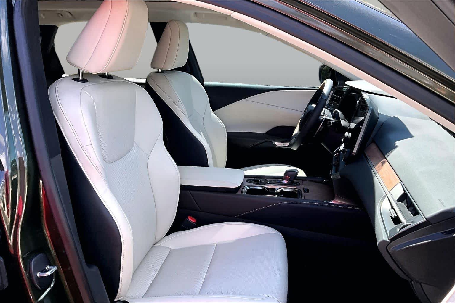 Certified Used 2023 NORI GREEN PEARL Lexus Premium Plus image 9