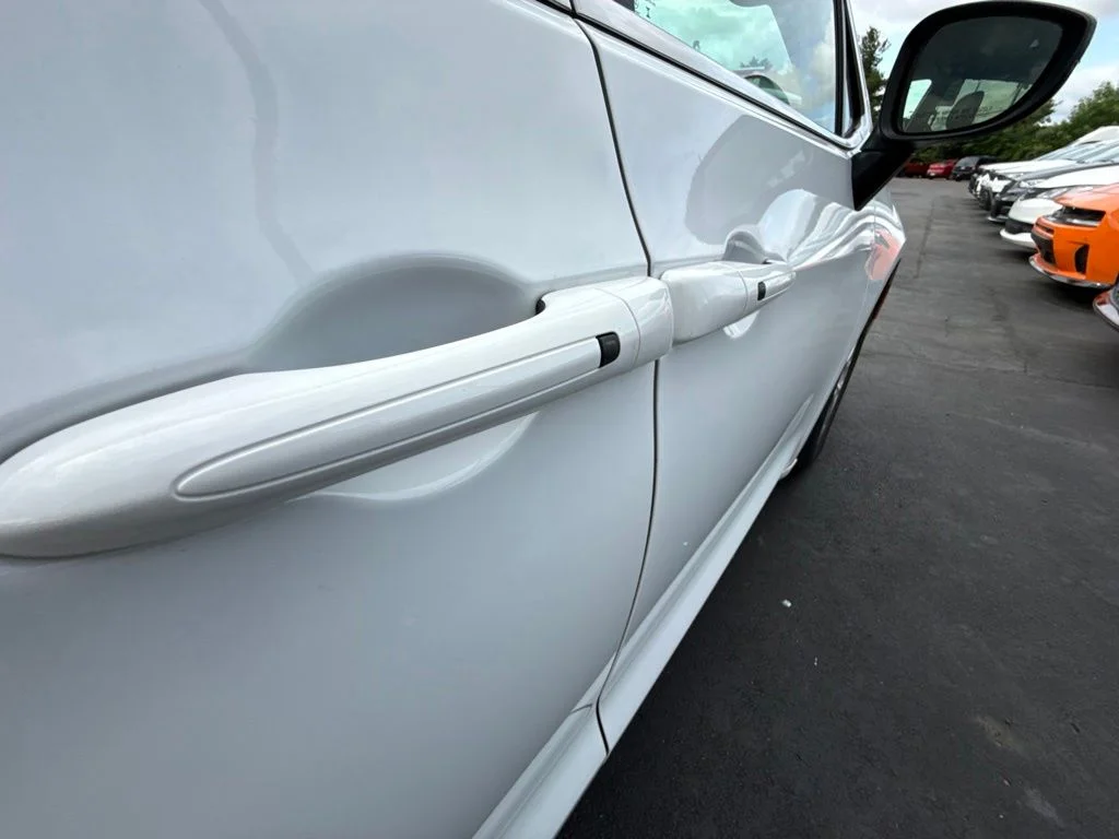 Used 2023 White Chrysler Touring L image 21