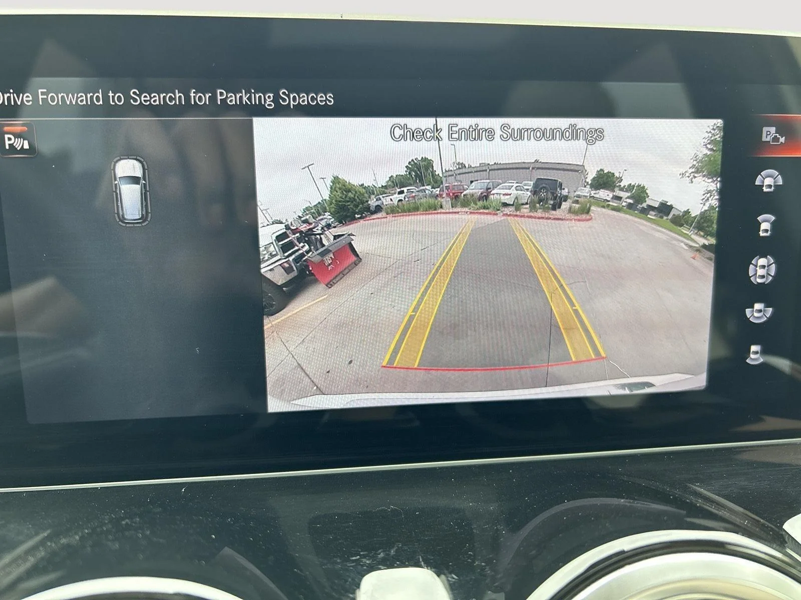 Used 2020 Polar White Mercedes-Benz GLB 250 image 21