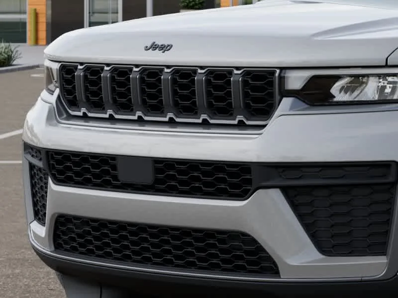 New 2026 Silver Zynith Jeep Laredo Altitude image 11