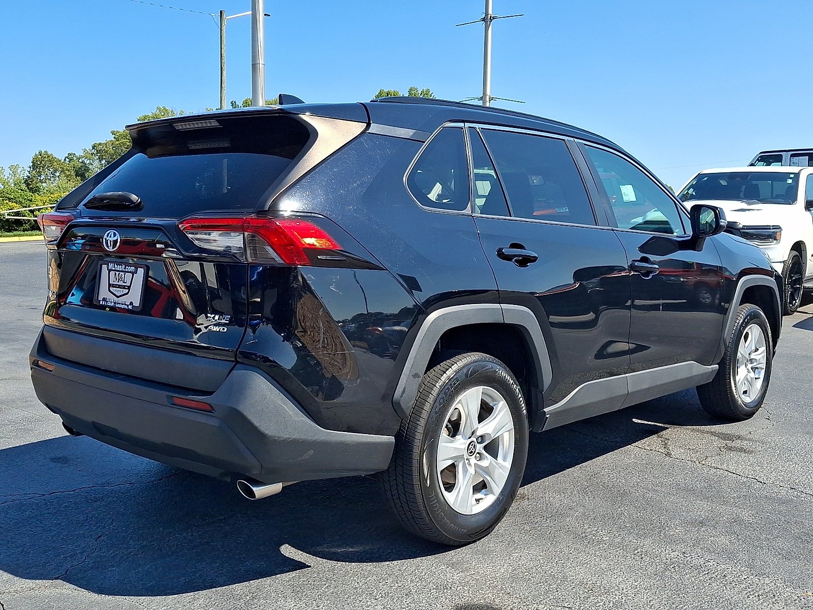 Used 2021 Midnight Black Metallic - 218 Toyota XLE image 6