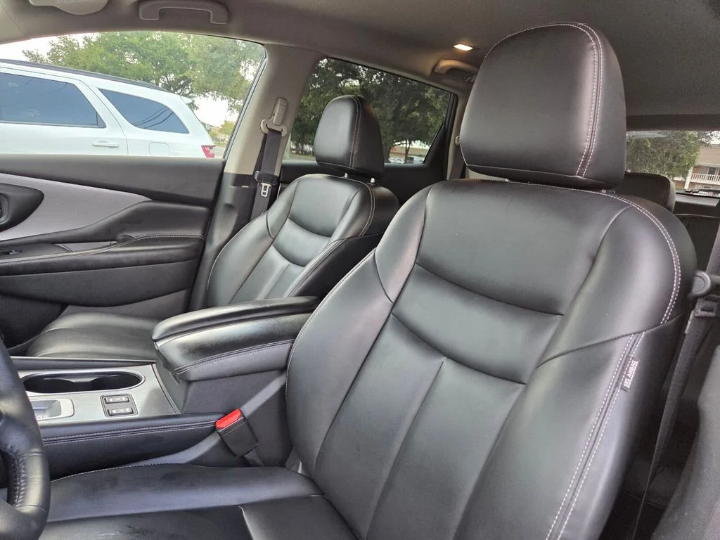 Used 2023 Gray Nissan SV image 11