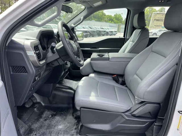 New 2025 Oxford White Ford XL image 11