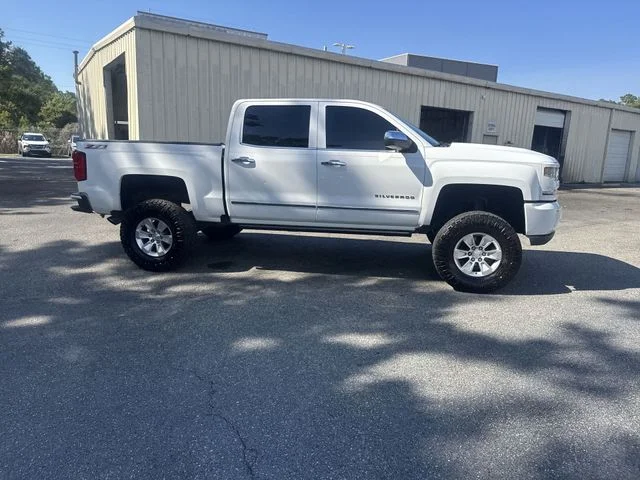 Used 2017 White Chevrolet LTZ image 4