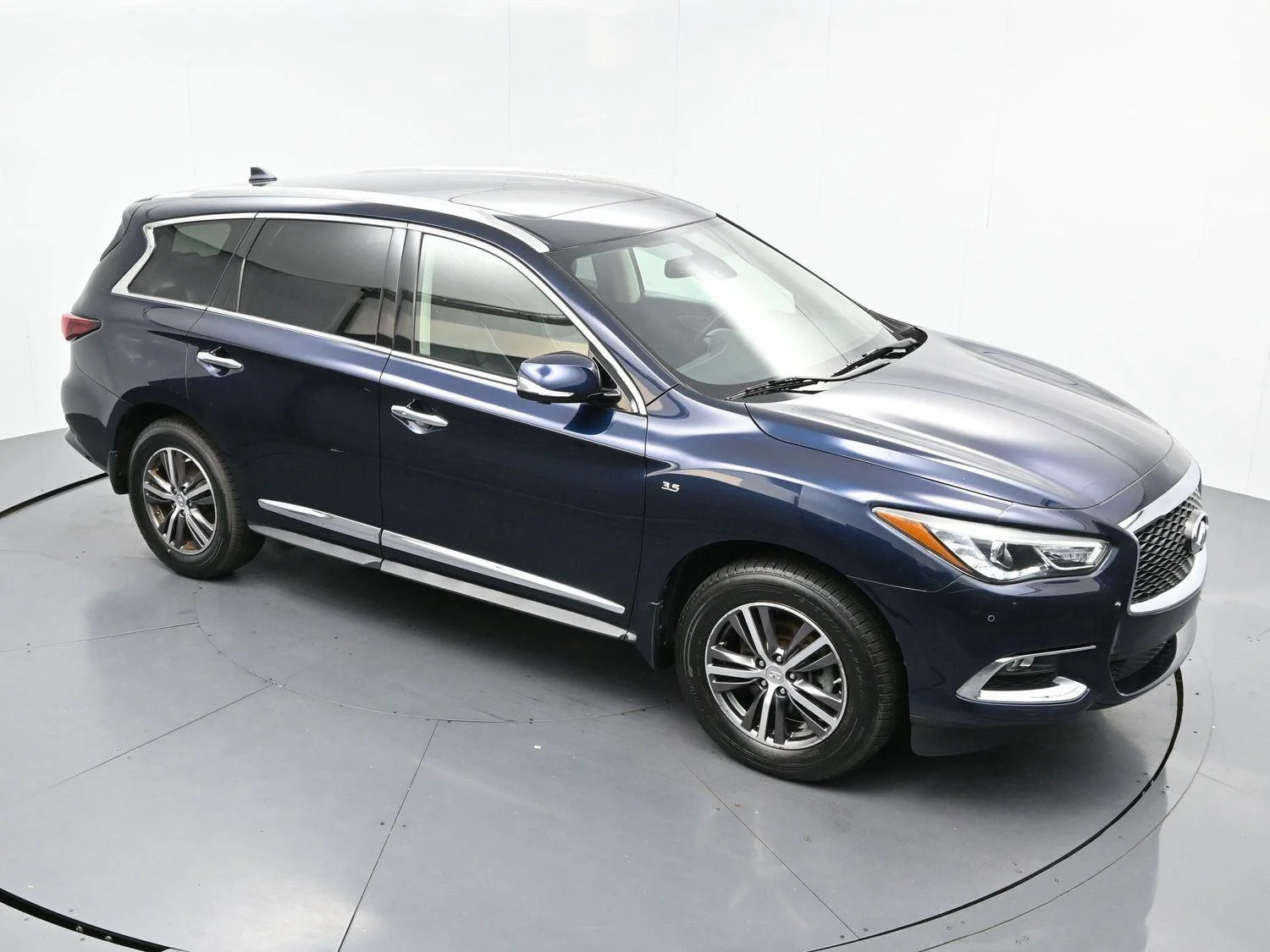 Used 2019 Hermosa Blue INFINITI LUXE image 35