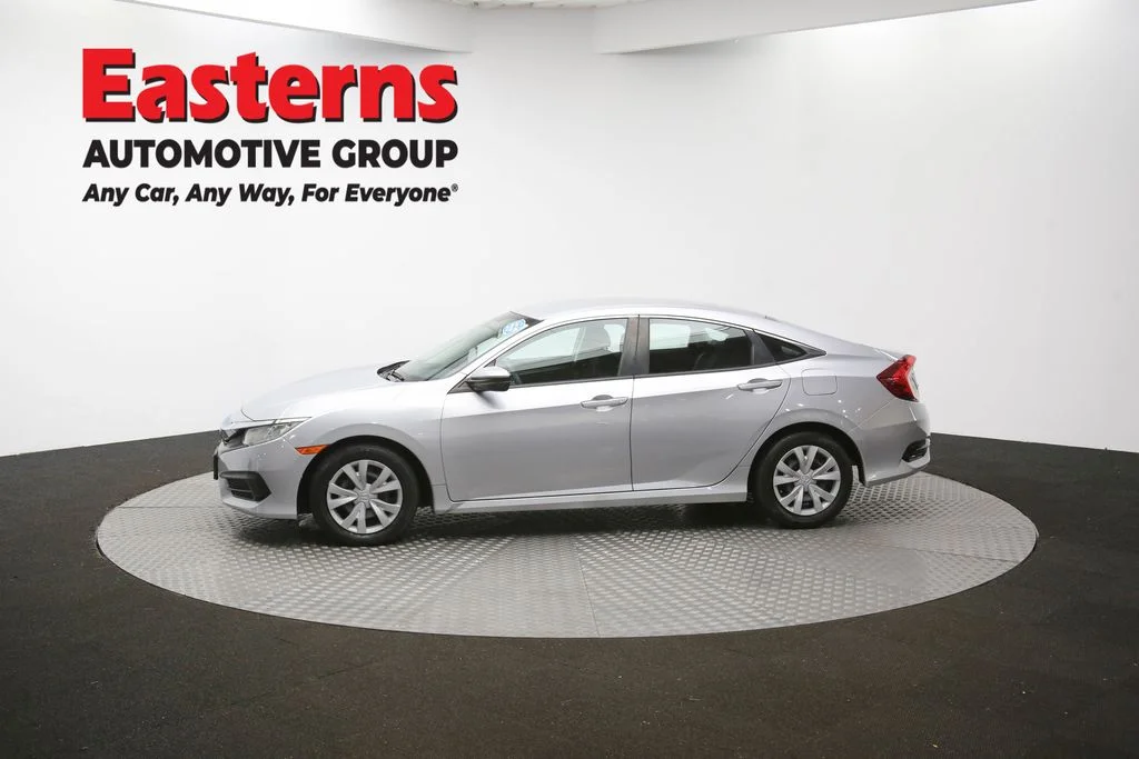 Used 2018 Silver Honda LX image 54