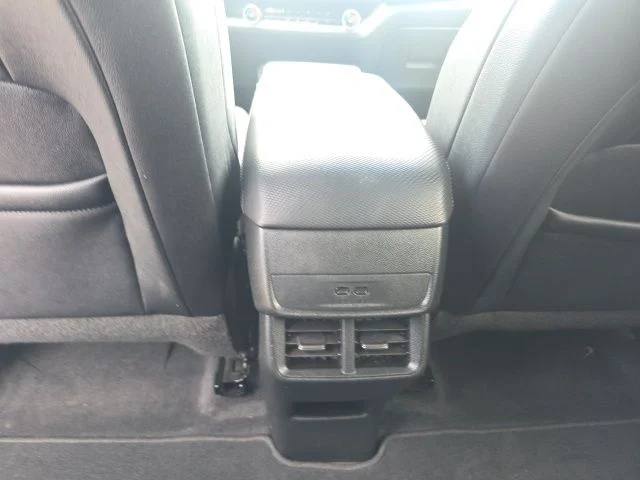 Used 2025 White Chevrolet LT image 27