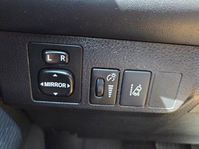 Used 2016 Super White Toyota SE image 12