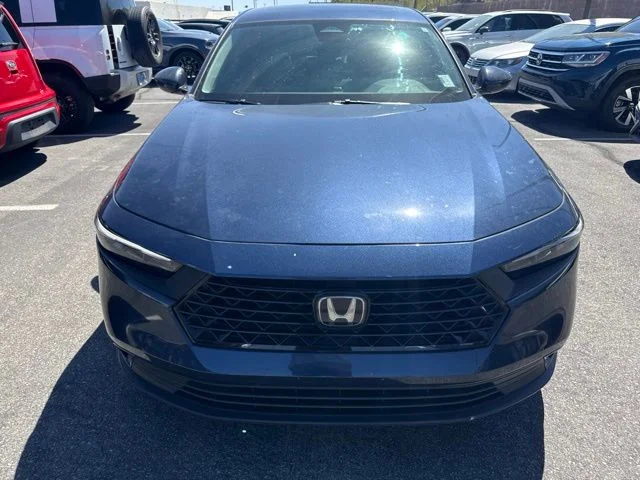 Used 2023 Silver Honda EX image 2