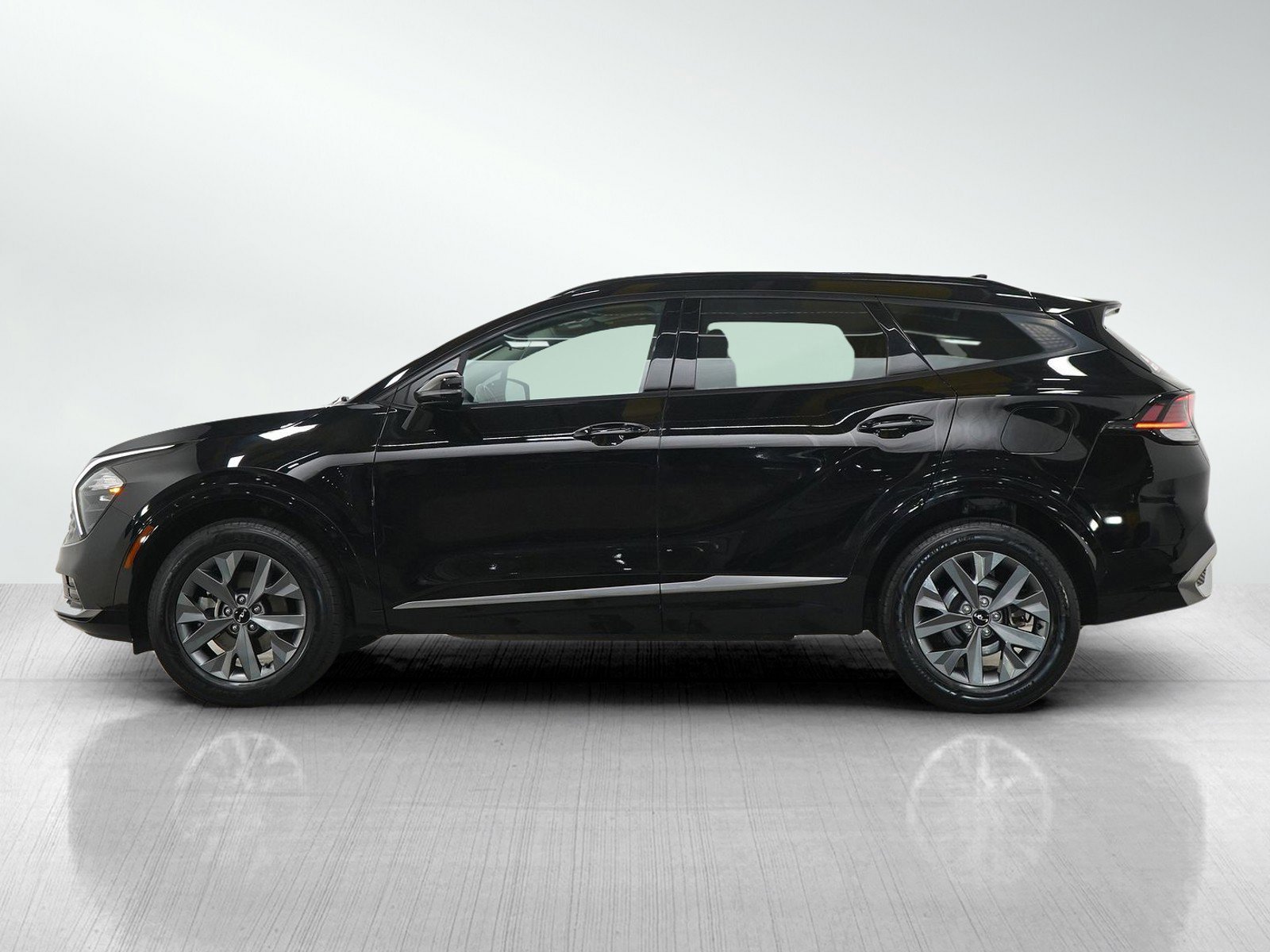 Used 2023 Kia Sportage SX with VIN 5XYK4CAF1PG101537 for sale in Minneapolis, Minnesota