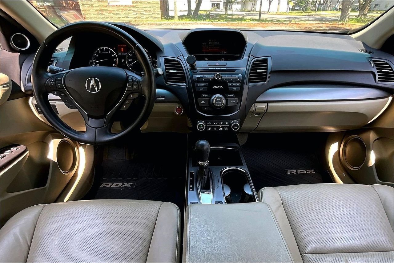 Used 2015  Acura Base image 7