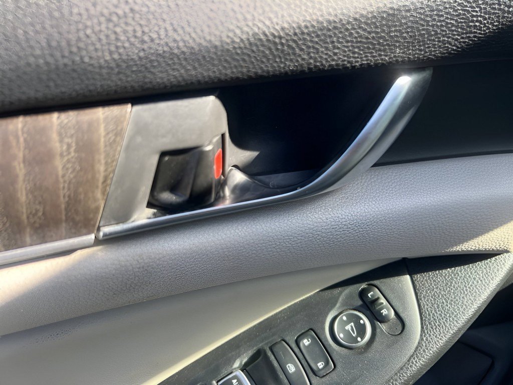 Certified Used 2018  Honda EX image 23